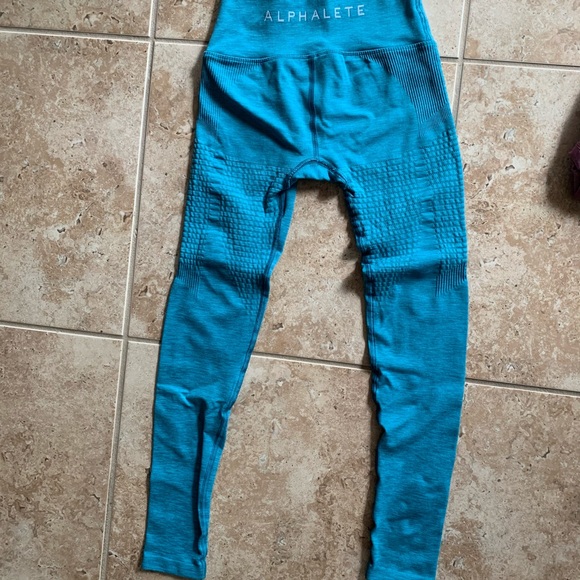 Alphalete Halo Leggings - Picture 4 of 5